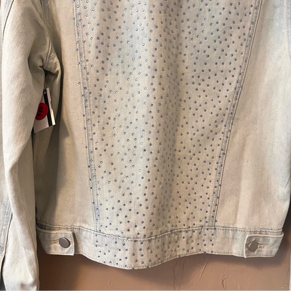 ๐ท๏ธ๐๐ light blue denim crystal button up denim jacket with design lining - Picture 13 of 17